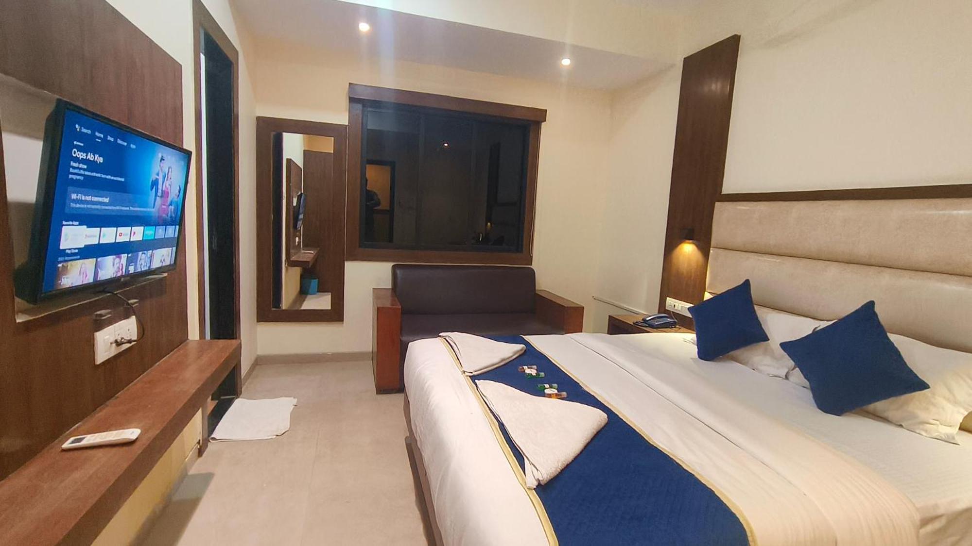 Ashraya International 3*