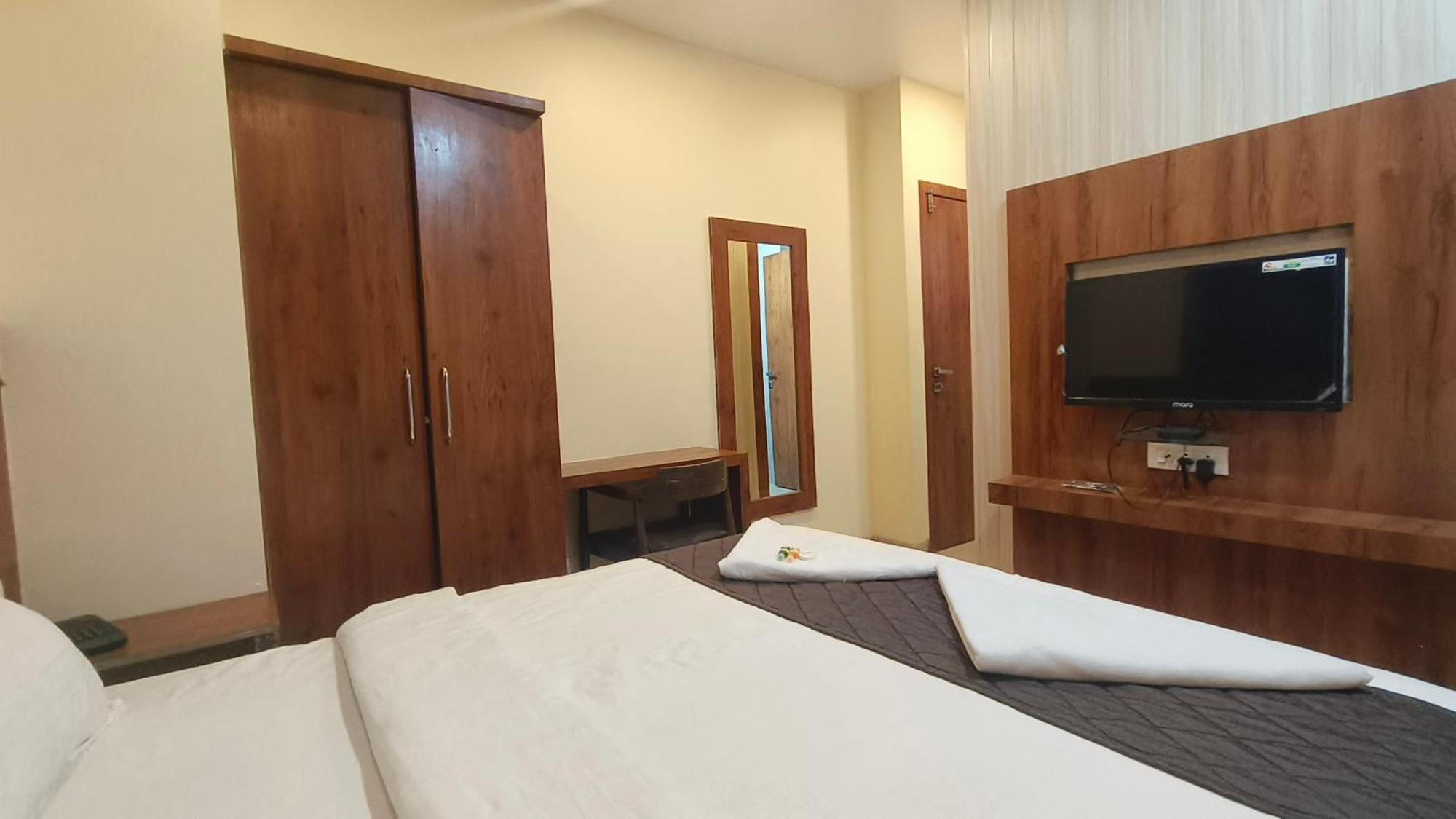 Ashraya International 3* Bombaj