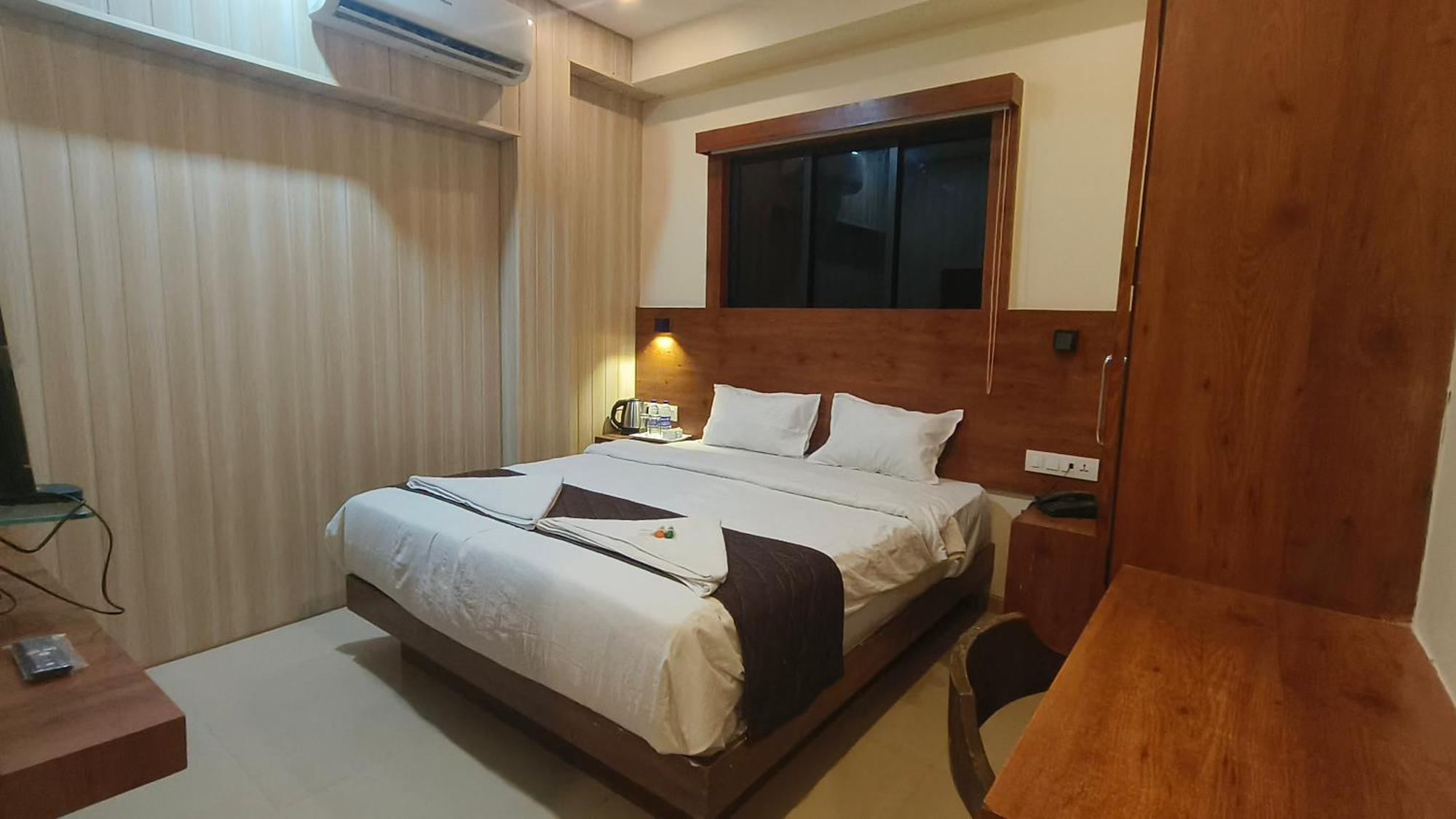 Ashraya International Hotel