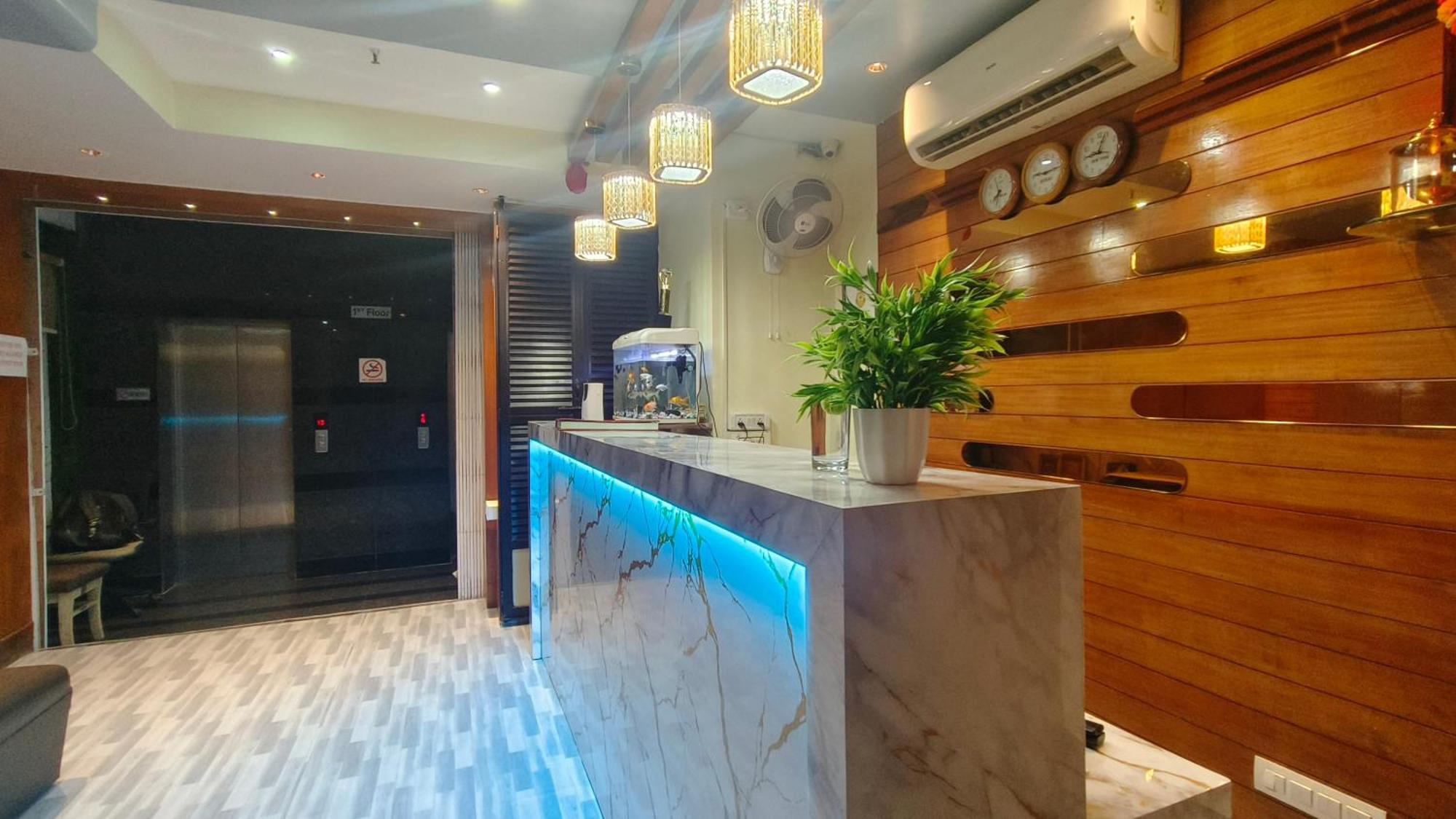 Hotel Ashraya International 3*